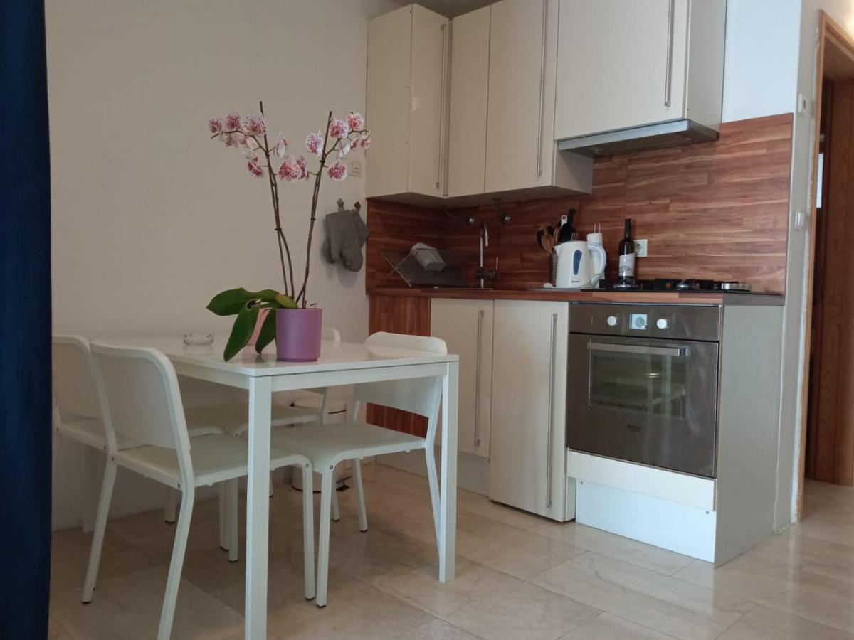 Ratak House Apartment Prizba Exterior photo